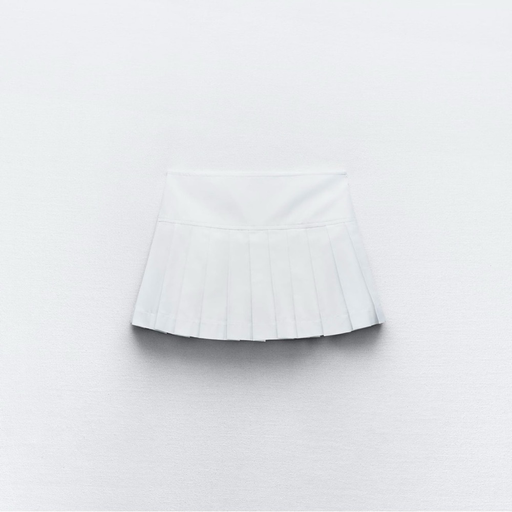 Zara White Pleated Mini Skirt - Size XS